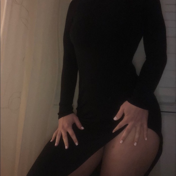 Fashion Nova Dresses & Skirts - Fashion nova long sleeve slit dress